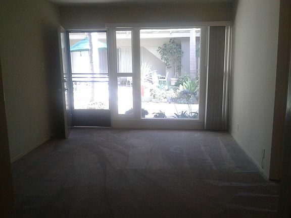 4th image of 230 Termino Ave APT 15