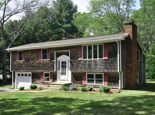 200 Furey Ave, Tiverton, RI 02878