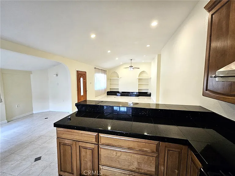609 Lorena Ave — Photo 9