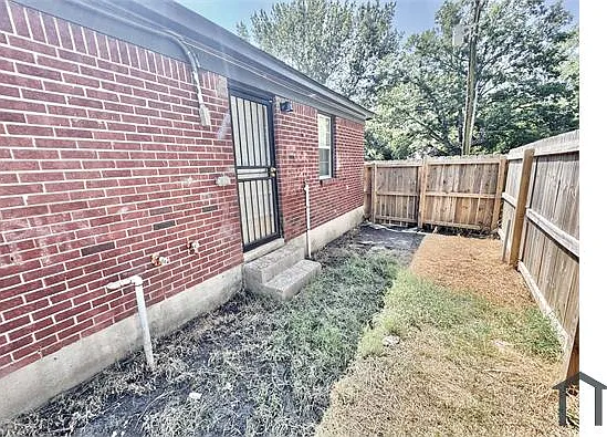 536 Edith Ave #4 — Photo 2