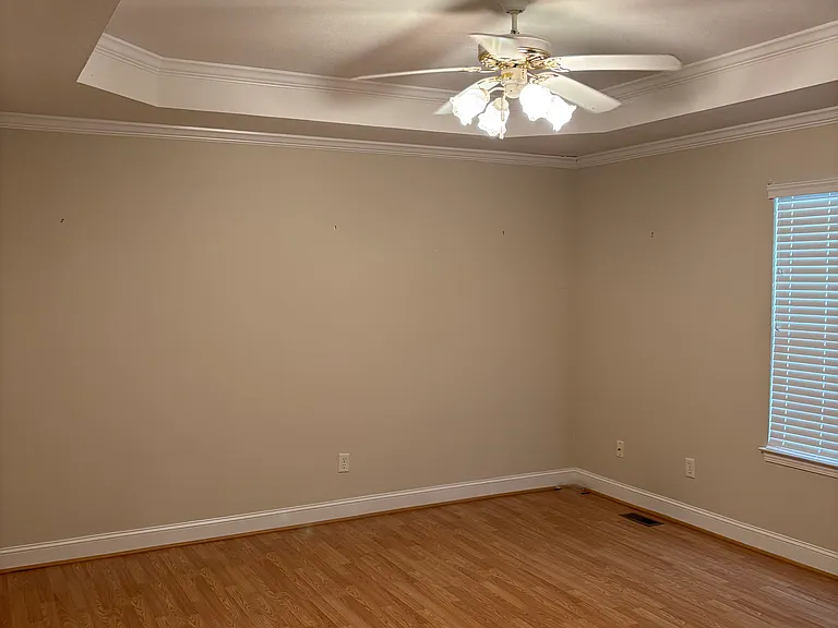 4852 Waverly Ct — Photo 8
