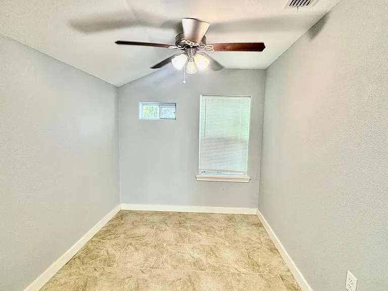 5421 Nelson Ln — Photo 8