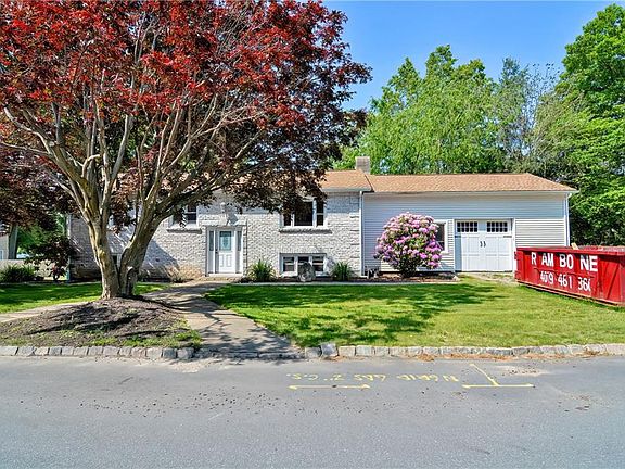 2nd image of 23 Woodcrest Dr