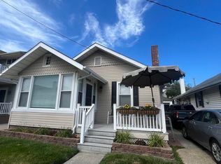 15 N Melbourne Ave, Ventnor, NJ 08406