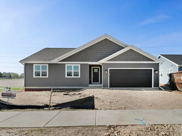 333 Dahlia Dr #29, Stoughton, WI 53589