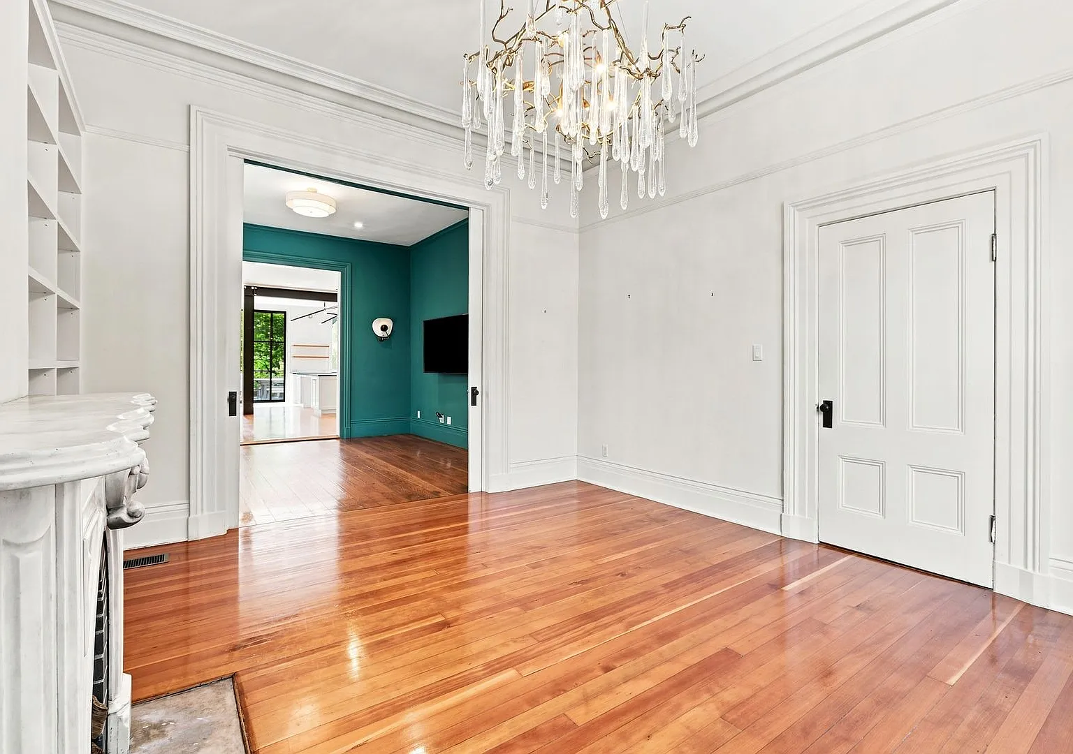 Beautifully Updated Three Bedroom Plus Bonus Room Home in the Mission - Please Contact for Showin... — Photo 4