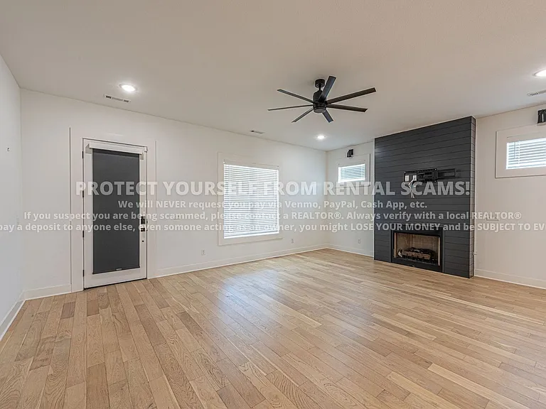 6875 Garden Trail Ave — Photo 2