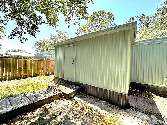 4th image of 8279 Nault Dr