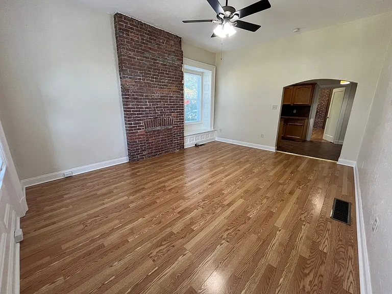 344 S Fairmount St — Photo 5