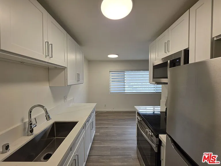 1433 Brockton Ave #4 — Photo 9