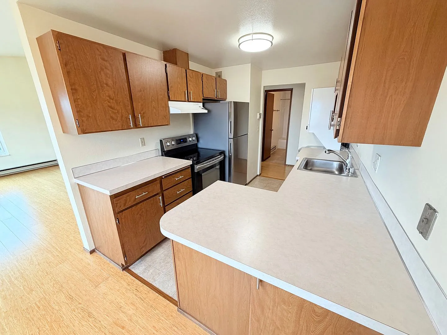 Bright Penthouse Corner Unit w/Garage Parking included - Panoramic Views in Ballard! — Photo 4
