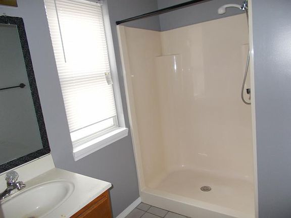4th image of 515 W Hays Ct