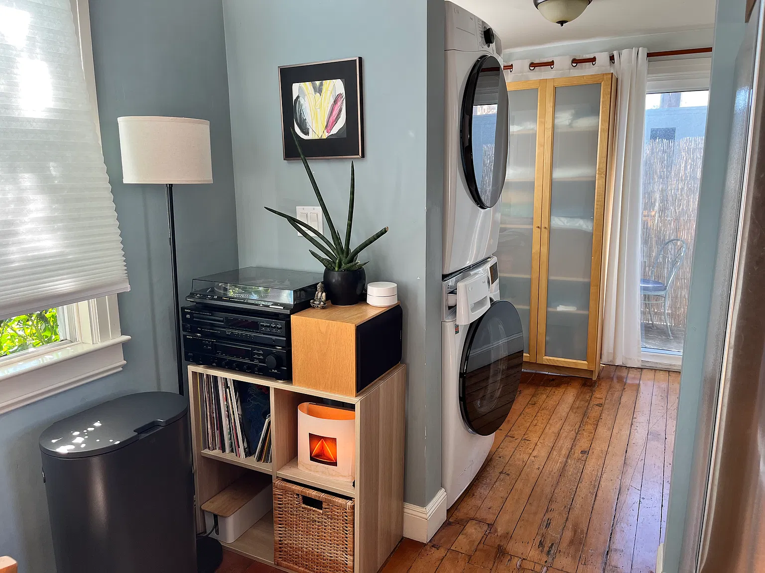 3 bed, 1250 sqft, $6,800 — Photo 3