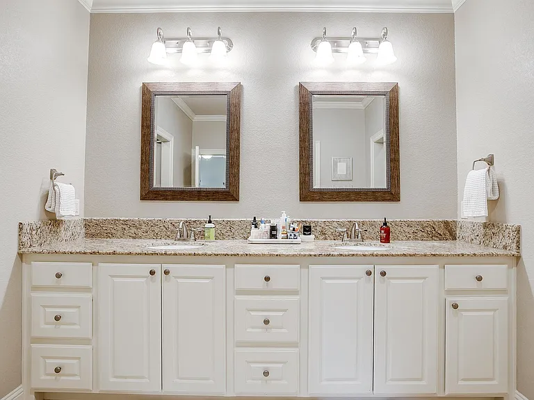 1201 Jerome St #1203 — Photo 20
