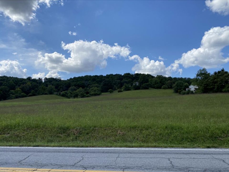 2nd image of 1576 Cooks Valley Rd