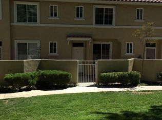 25540 Schubert Cir APT E, Stevenson Ranch, CA 91381