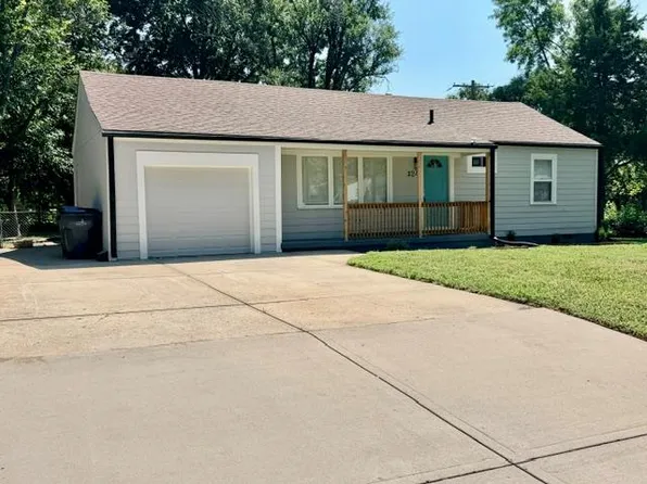 224 S Central St, Olathe, KS 66061