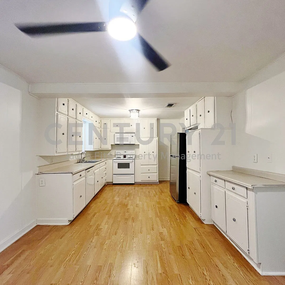 Adorable 2/1 in Rockwall For Rent! — Photo 4