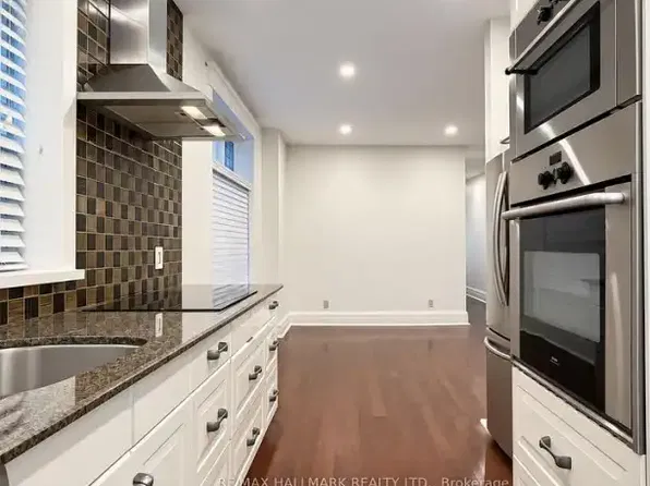 28 Ashdale Ave #1A, Toronto, ON M4L 2Y7
