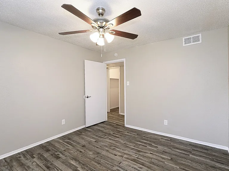 B2 - 2BD, 2BA - 1201SF - Guest Bedroom
