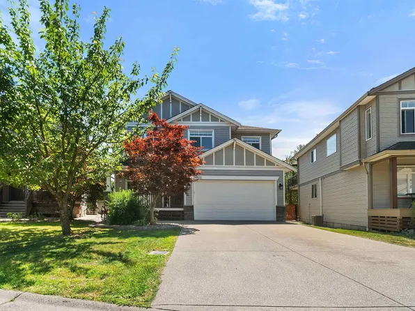 34832 1st Ave, Abbotsford, BC V2S 8C1