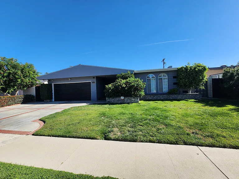 17200 Willard St — Photo 57