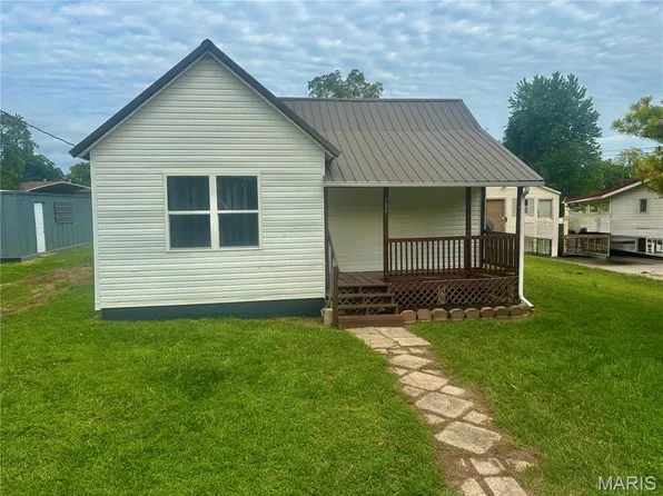 705 4th St, Park Hills, MO 63601