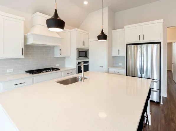 2348 Rook Dr, Dallas, TX 75211