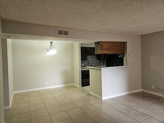 4th image of 4700 Boulder Dr APT 609