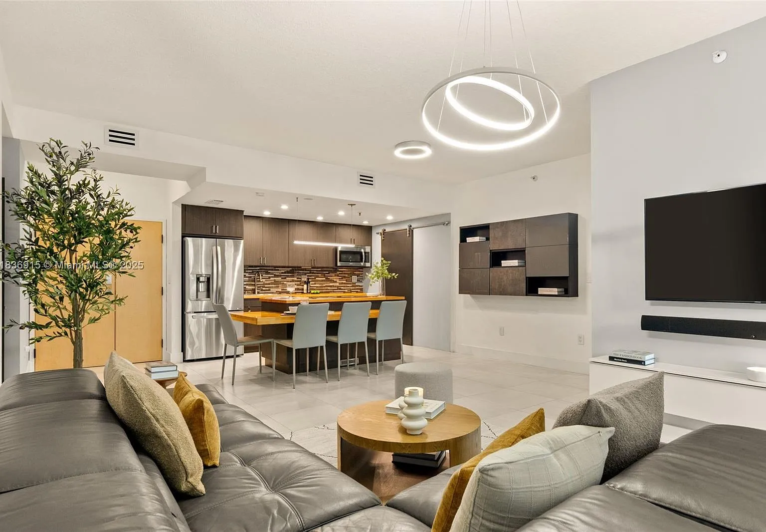 Doral House Condo No 1 — Photo 1