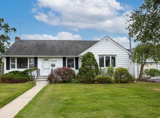 3010 Valley Rd, Wantagh, NY 11793