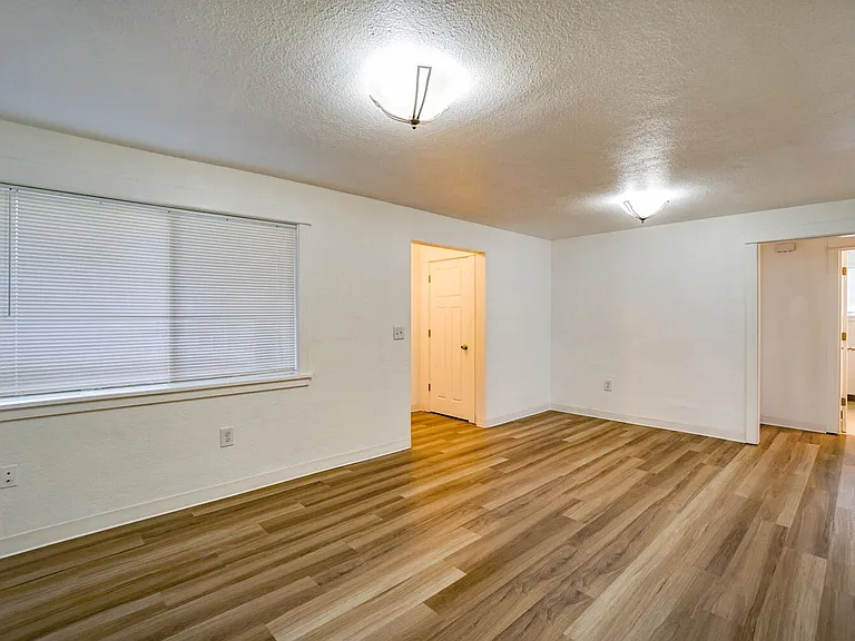 Trees Apartment Available Now — Photo 23