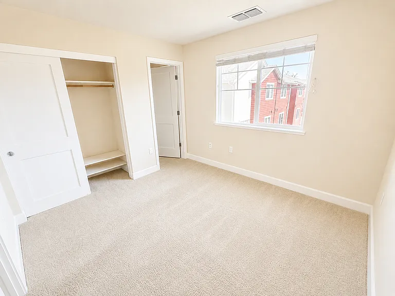 3rd Floor: Second Bedroom