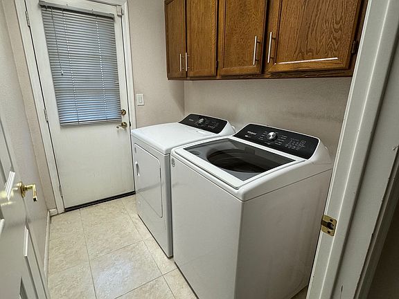 3rd image of 3222 E Cottonwood Ln