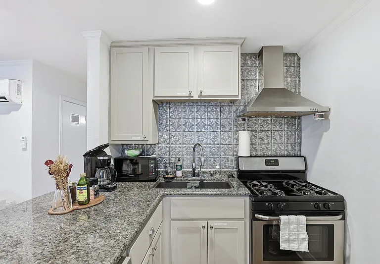 3125 S University Dr #4 — Photo 6
