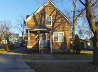 613 N Grove Ave, Elgin, IL 60120