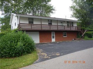211 S Poplar St, Westport, IN 47283