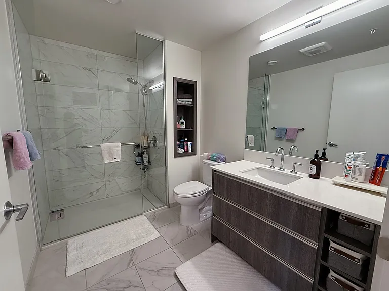 800 Columbia St #1915 — Photo 2