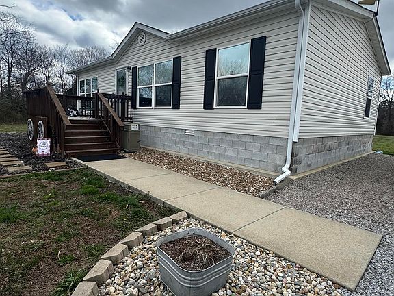 3rd image of 11271 W Center Rd