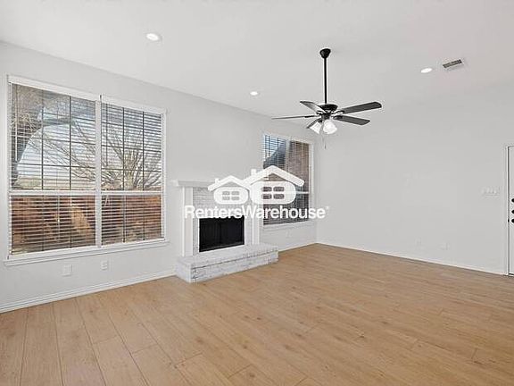 3rd image of 760 Rockefeller Ln