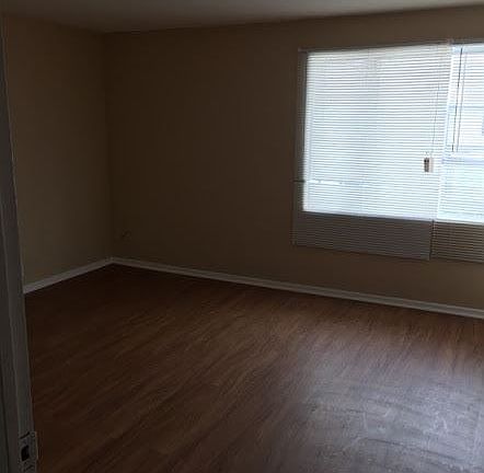 3rd image of 3414 Western Ave