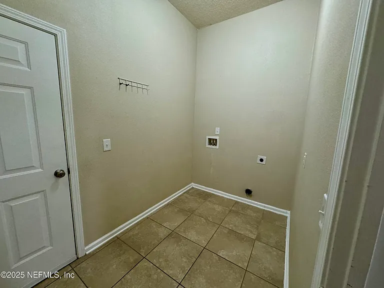 100 Brannan Pl #104 — Photo 14