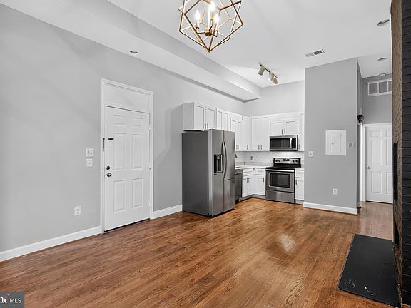 5th image of 1421 T St NW APT 3