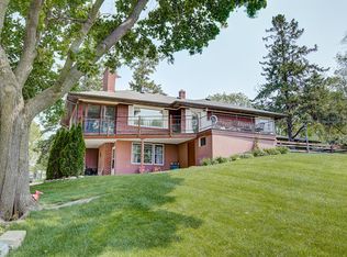 W9212 Ripley Rd, Cambridge, WI 53523