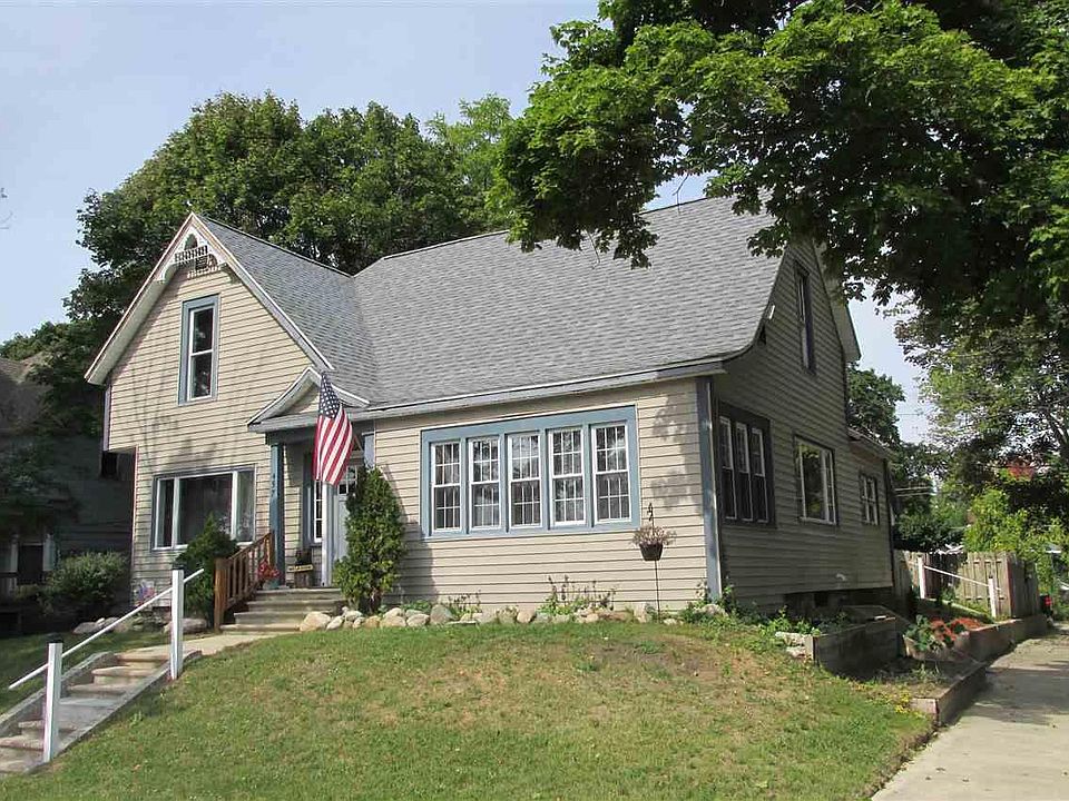 1st image of 457 E Chapin St
