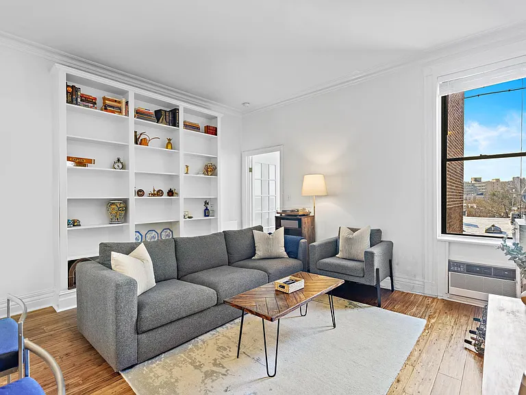 1214 Washington St #8 — Photo 2