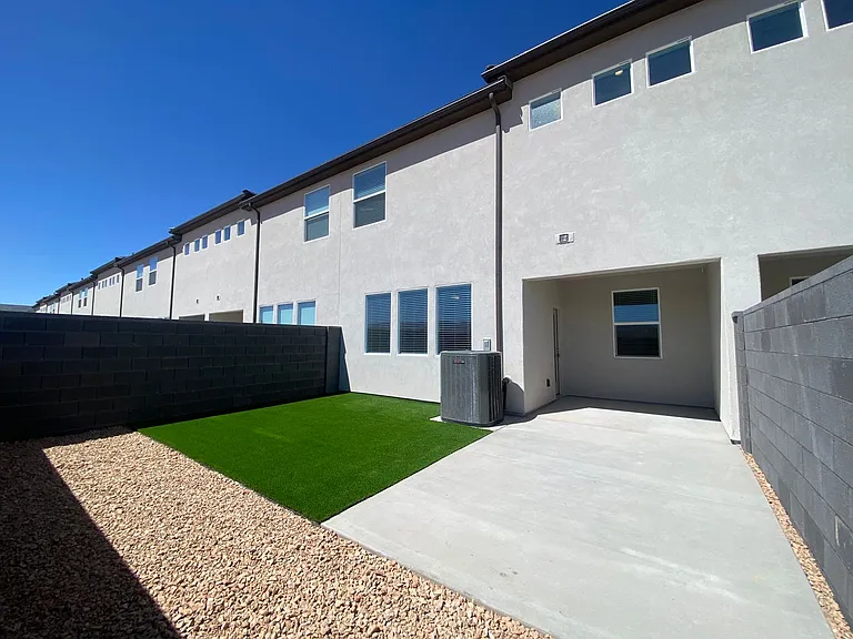 1157 S 4380 W — Photo 32