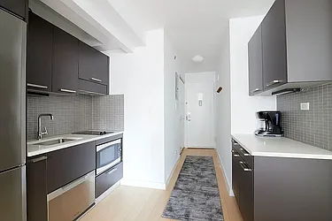 Rented by Manhattan Realty Group