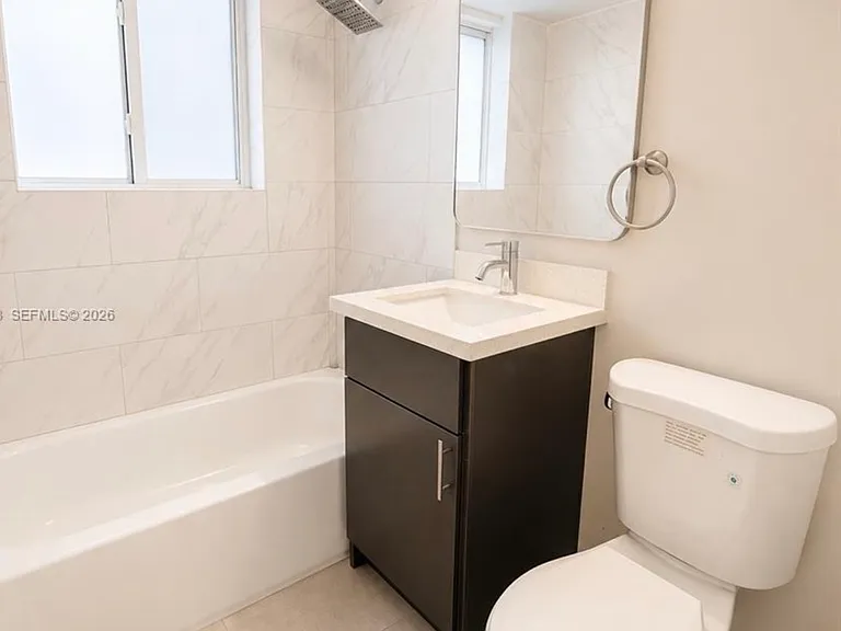 1535 Michigan Ave #A6 — Photo 6