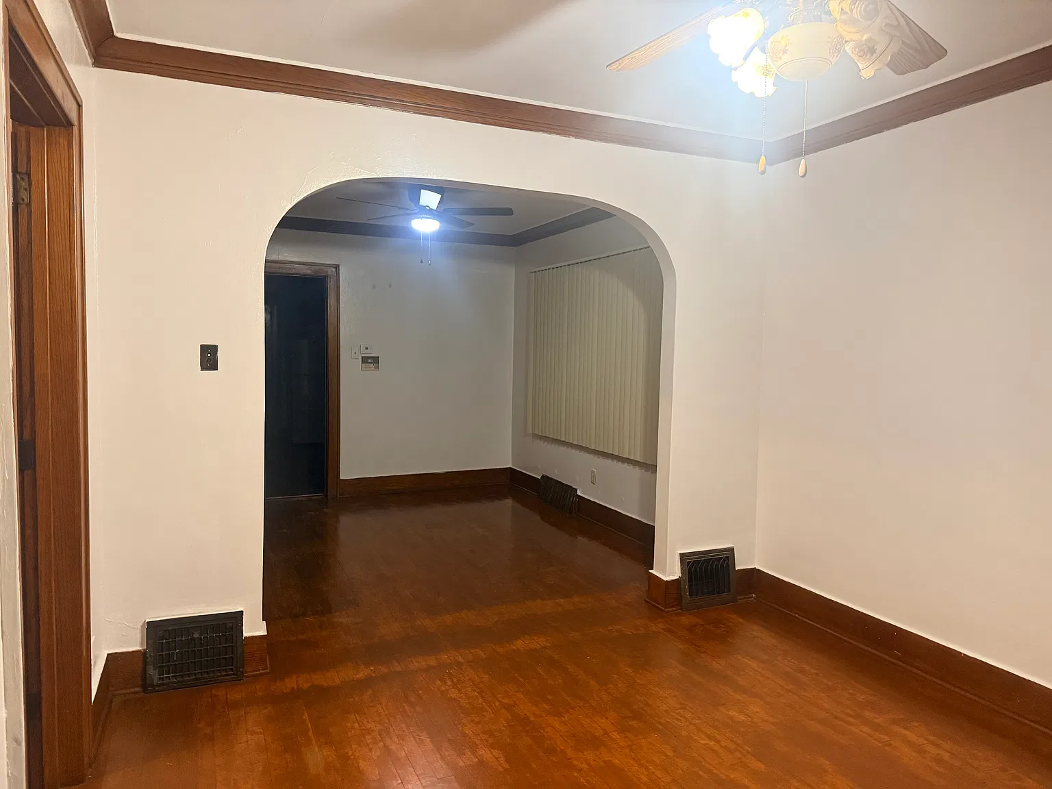 3 bed, 1121 sqft, $1,725 — Photo 2